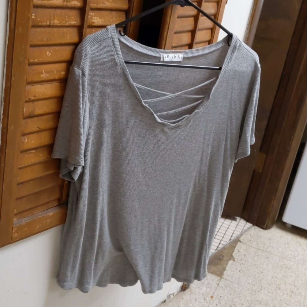 Criss cross loose fit top